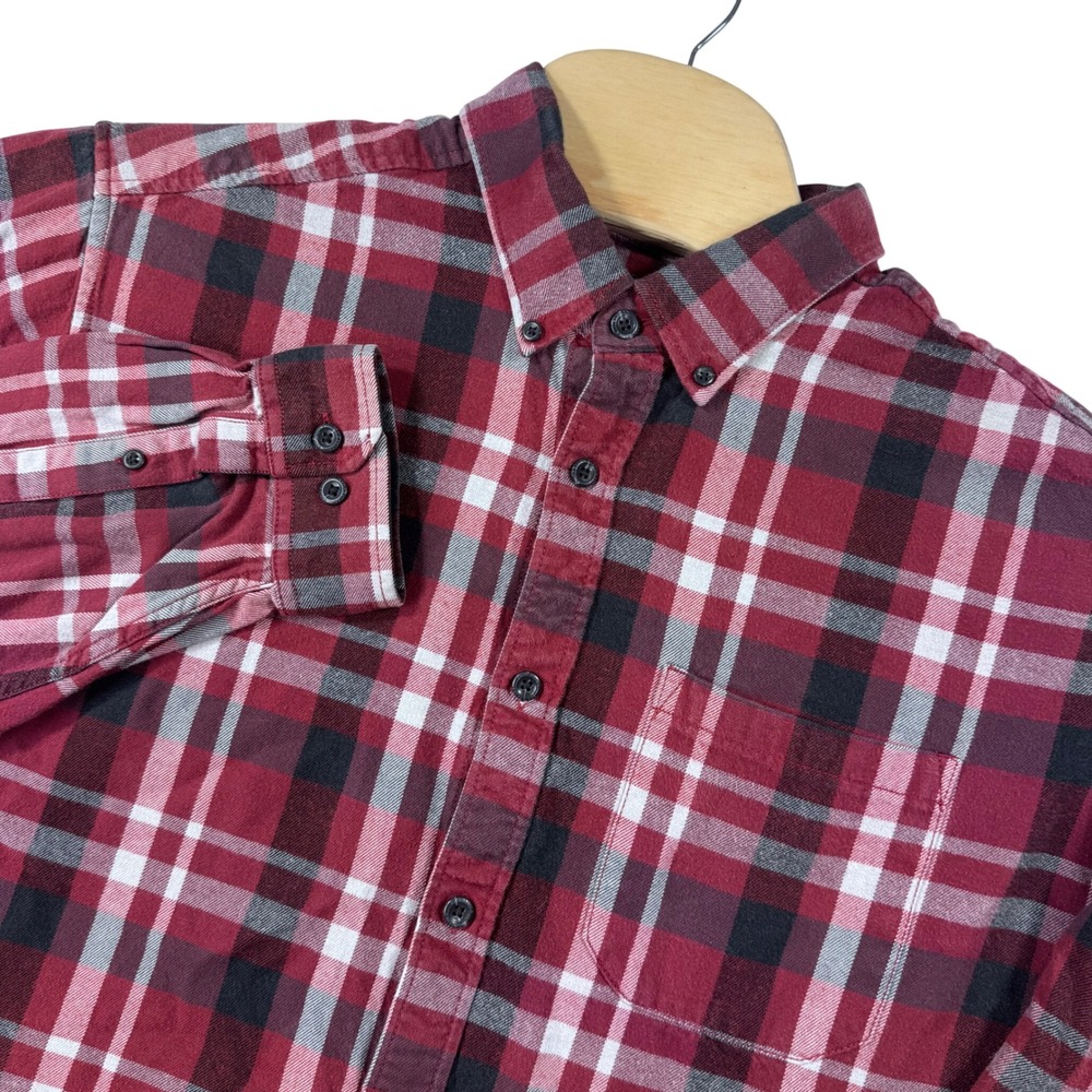 Eddie Bauer Flannel Shirt Mens‎ XL Red Plaid Long Sleeve Button Up Relaxed Fit